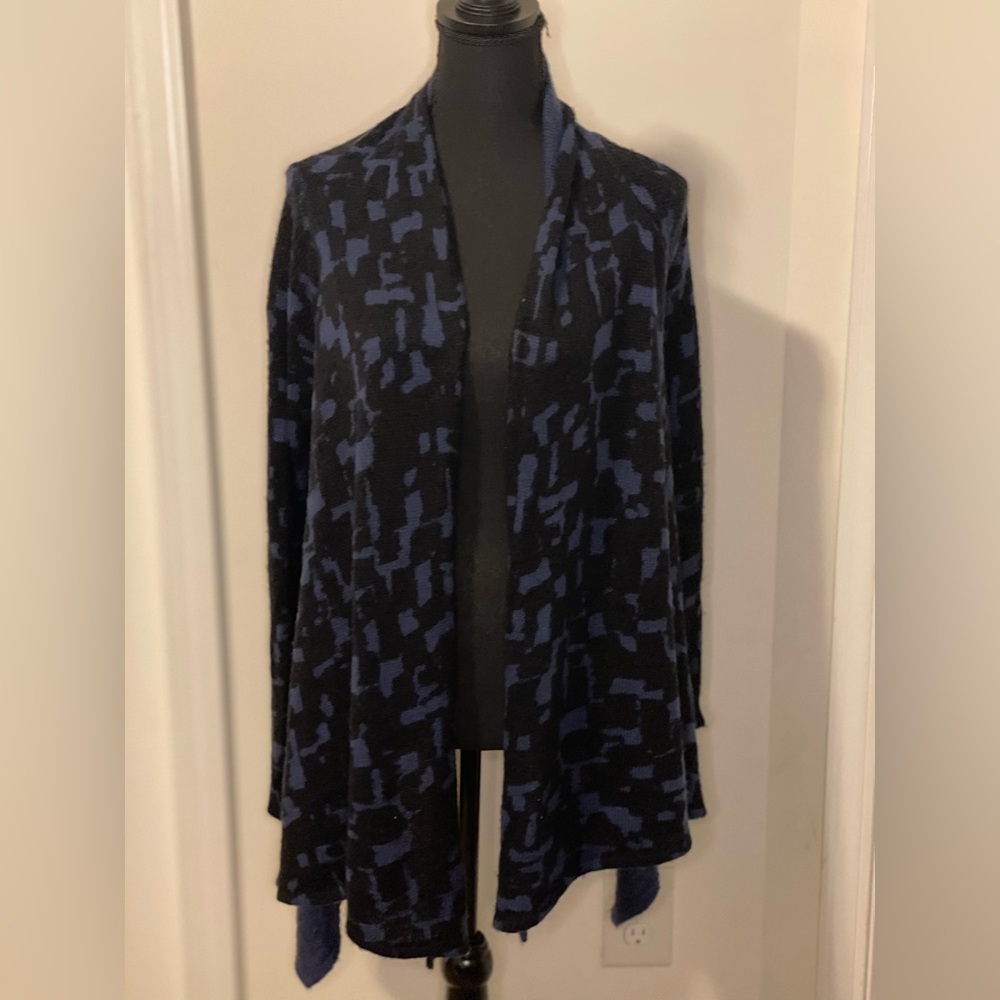 2/$15 GAP- Blue and black cardigan‎ size extra small
